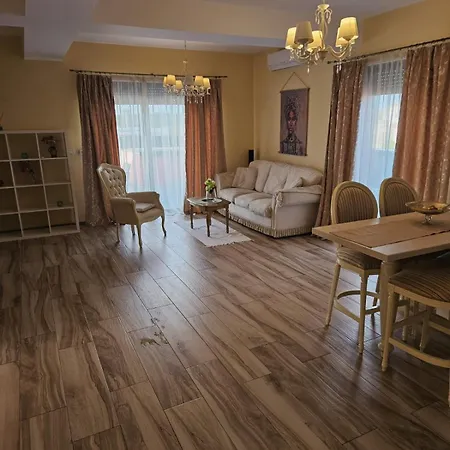 Delux 5 Penthouse Apartament *